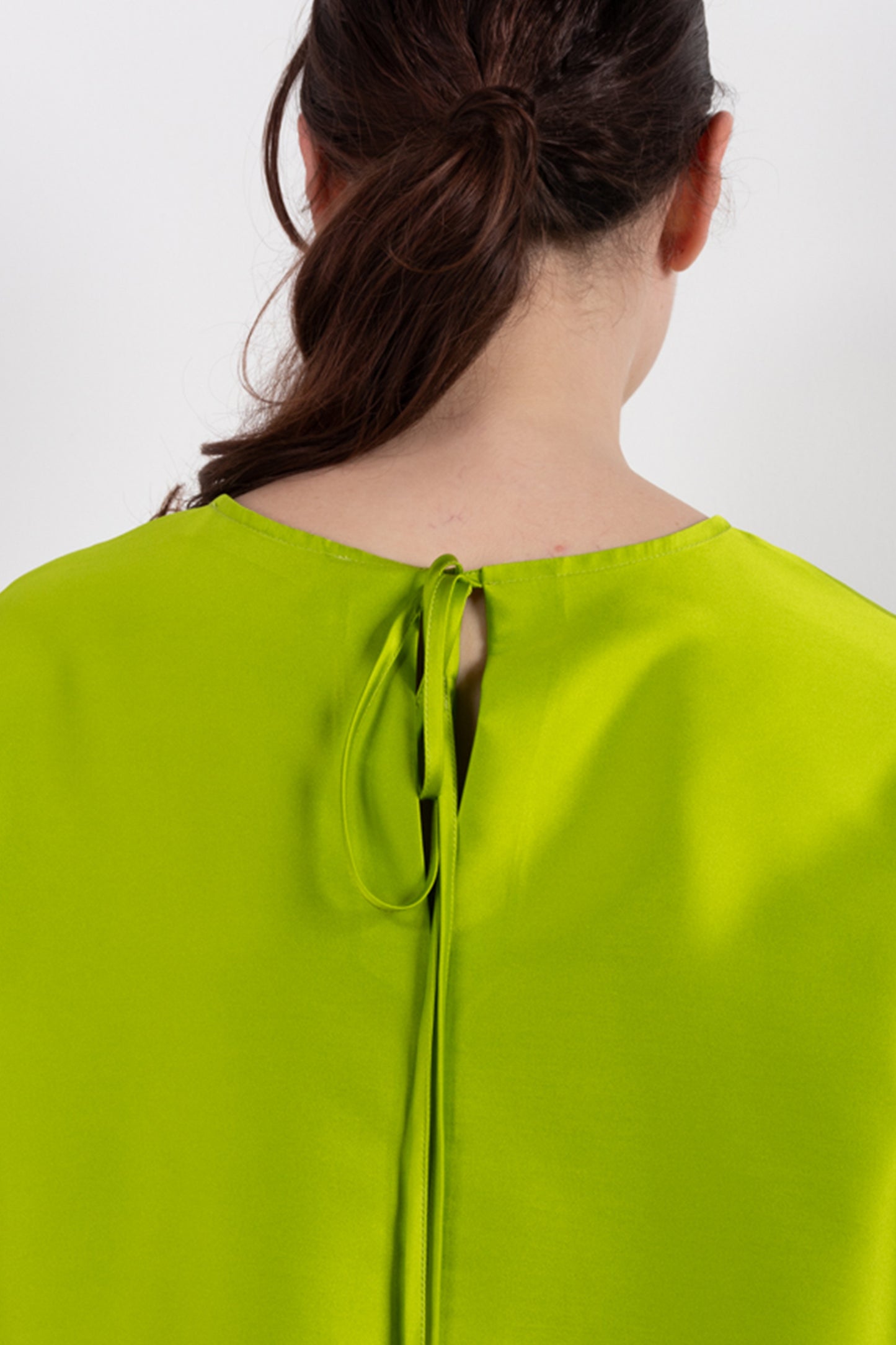 T-SHIRT EN SATIN LIME