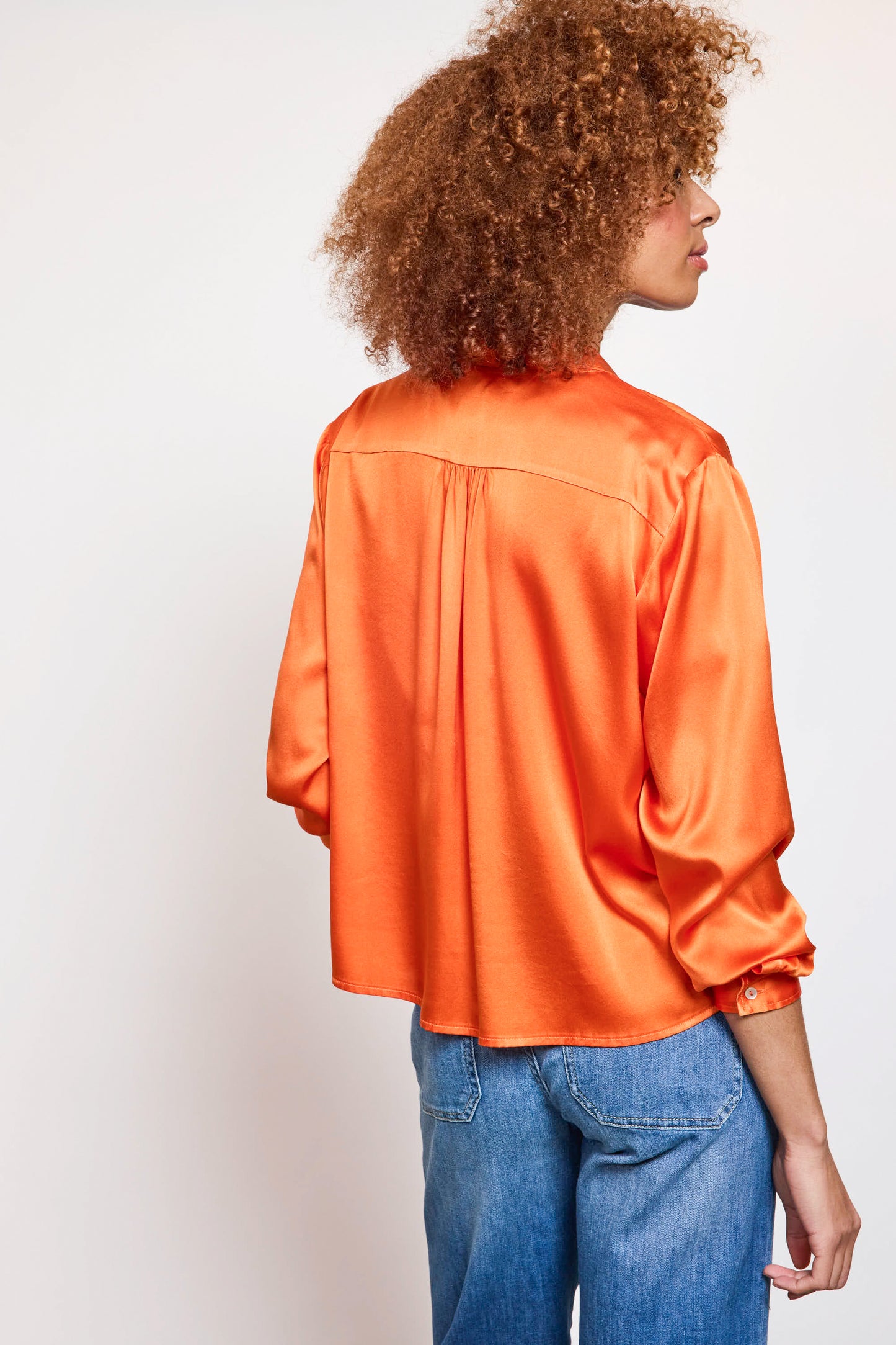 CHEMISE COURTE EN SOIE ORANGE