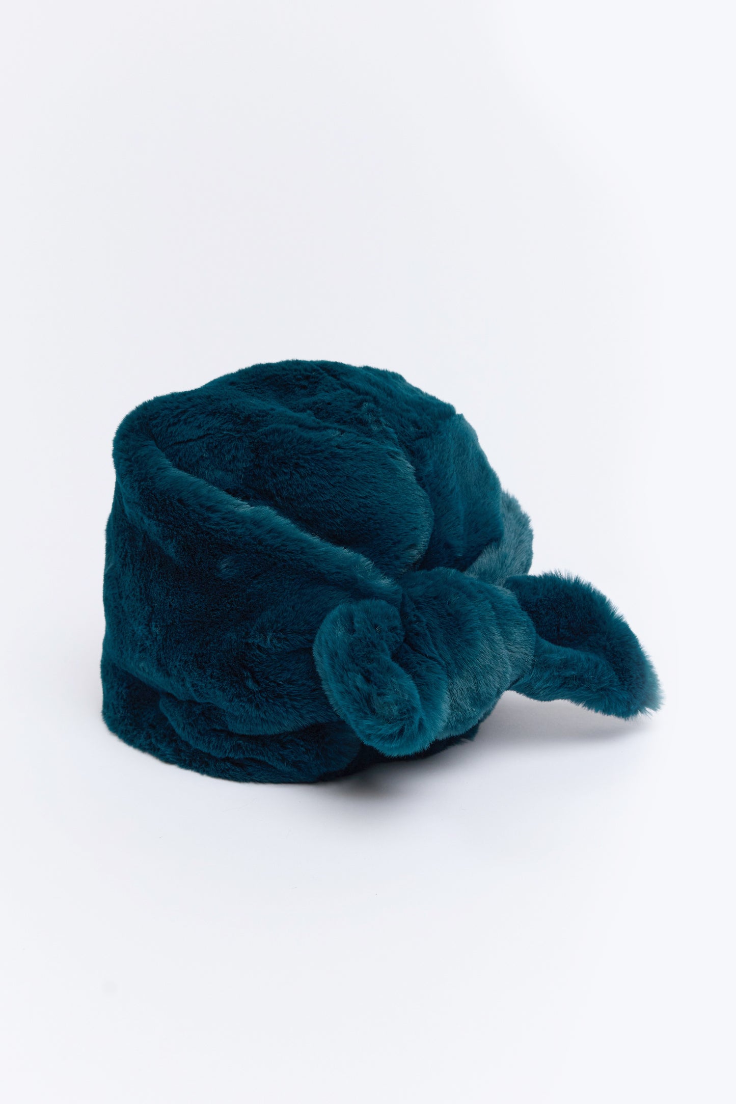 FAUX FUR HAT PEACOCK