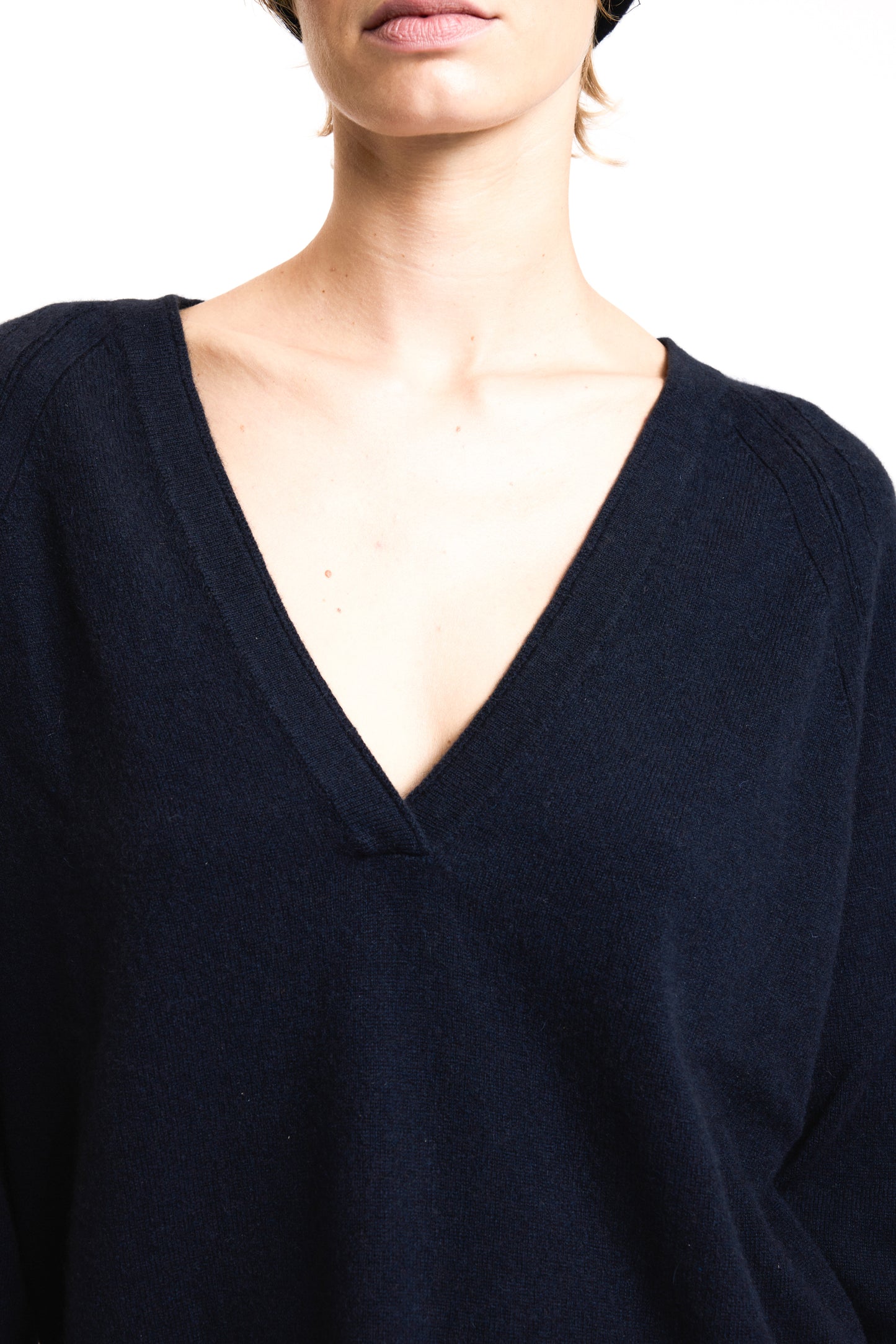 ITALIAN V CASHMERE NAVY