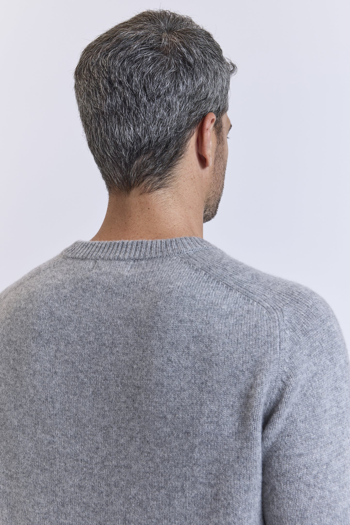 ROUND NECK CASHMERE GREY