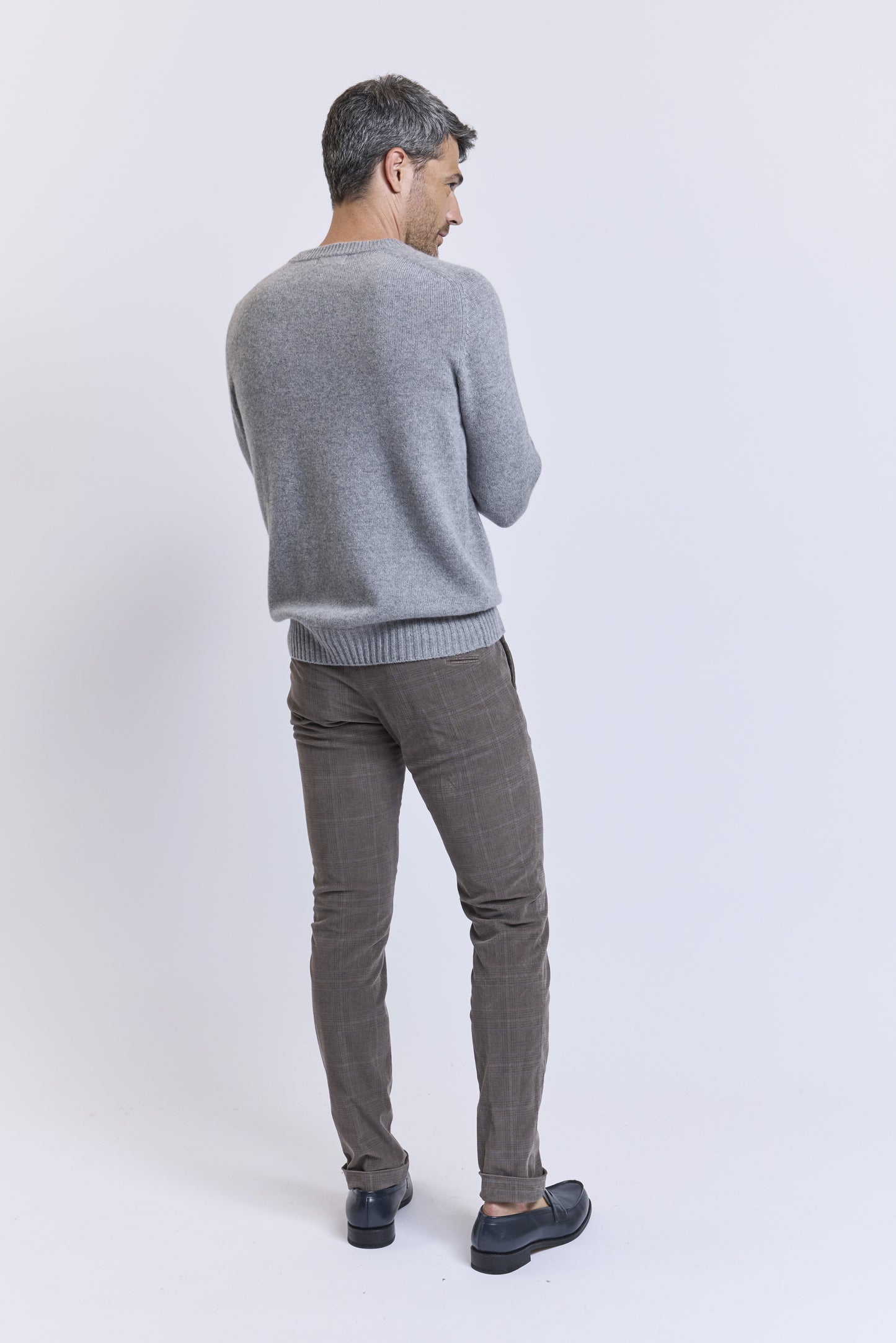 ROUND NECK CASHMERE GREY