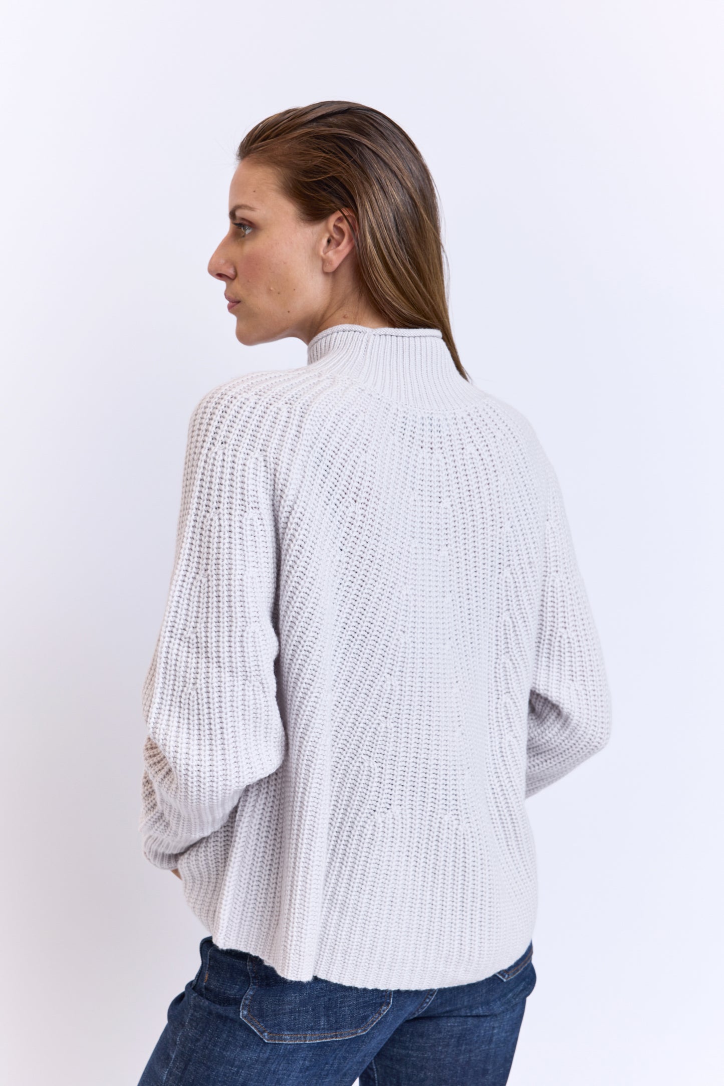 FLARED TURTLENECK CHALK