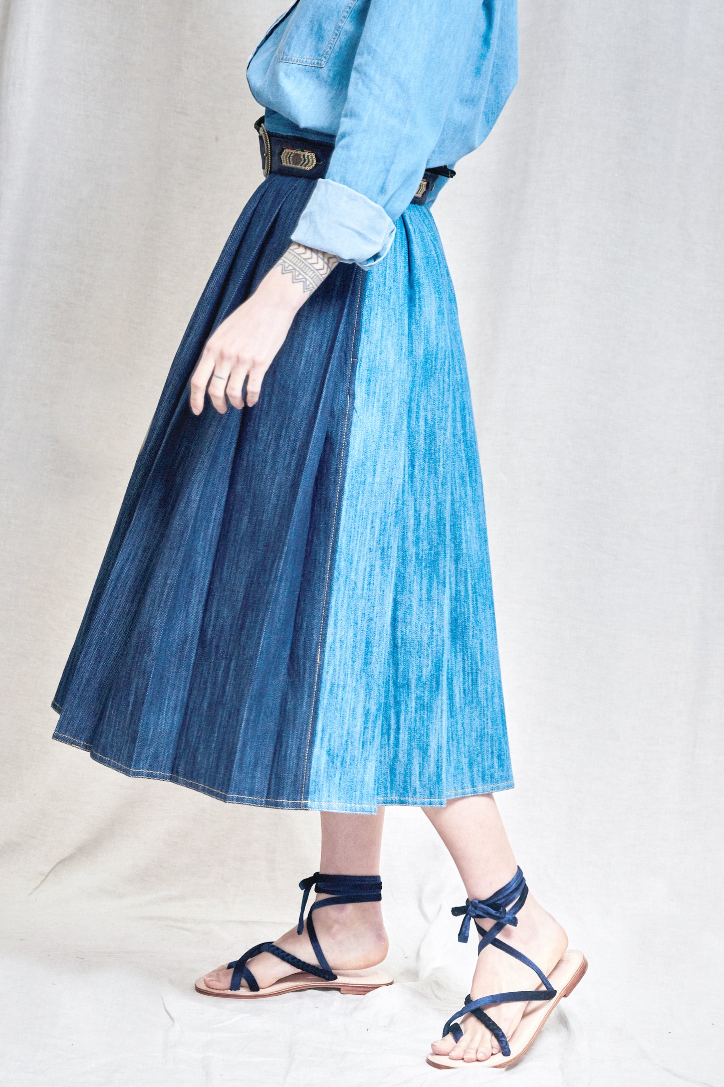 DRESS WITH PATCHED DENIM BLUE