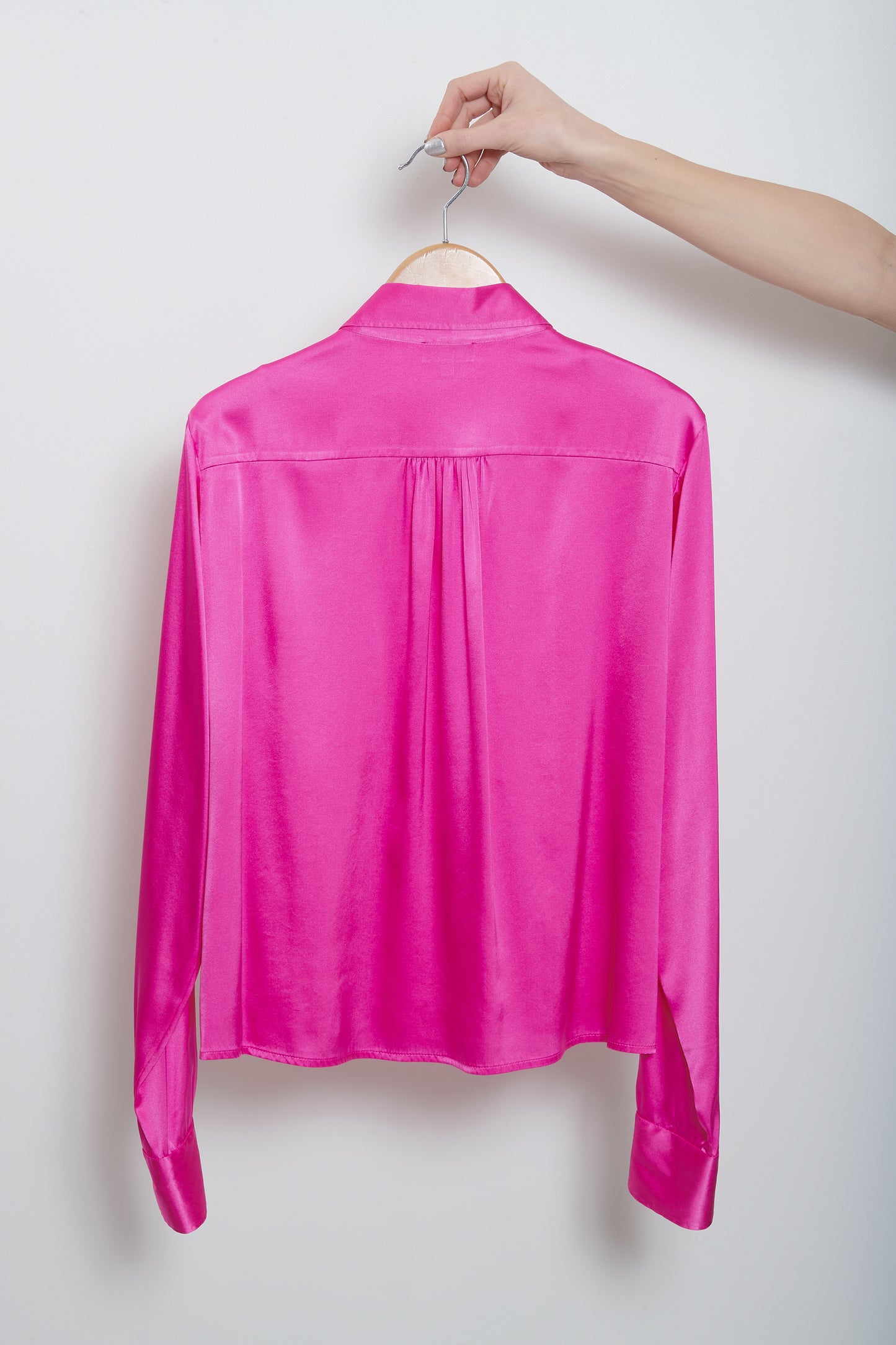 CHEMISE COURTE EN SOIE FUCHSIA