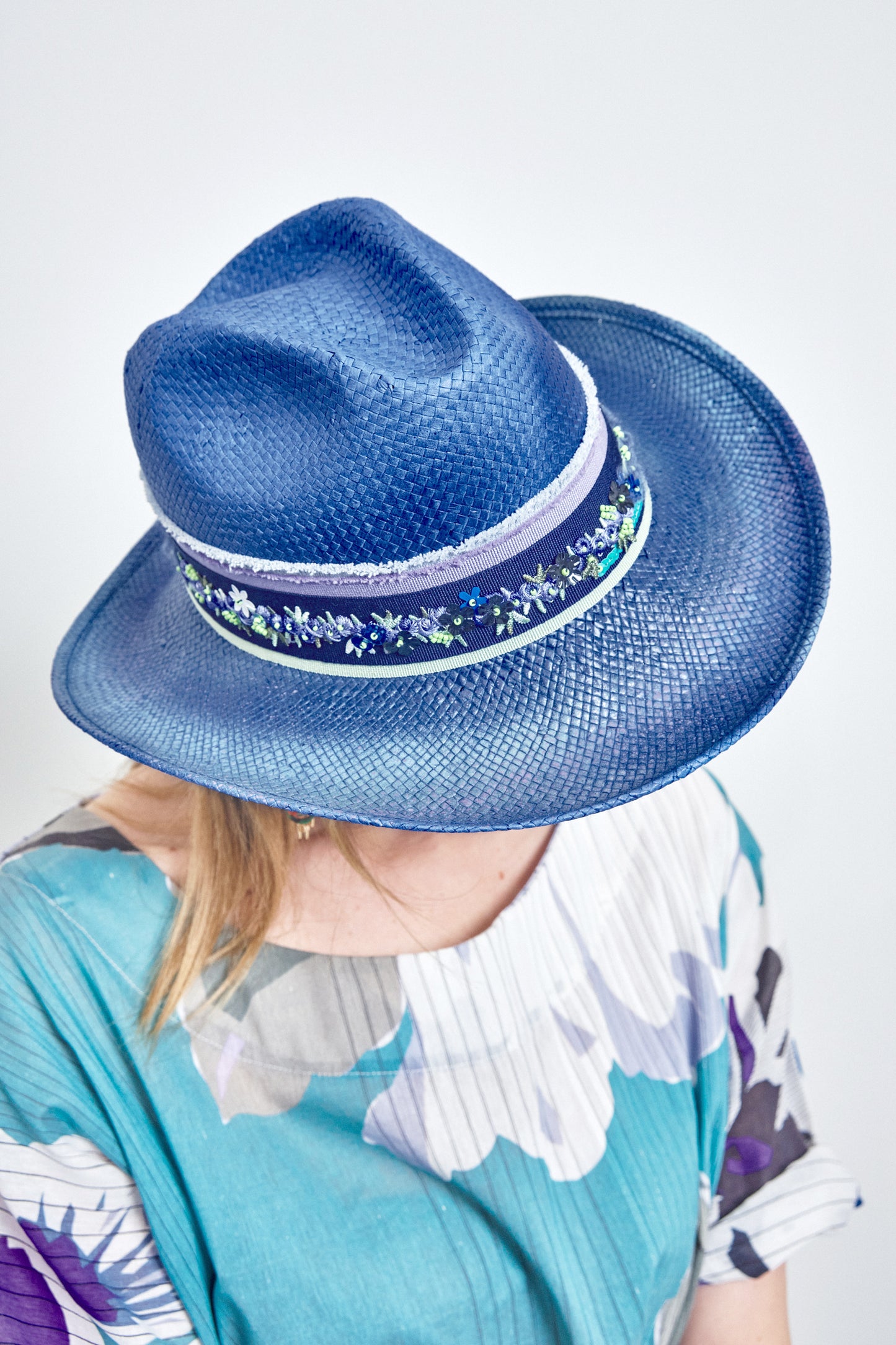 CHAPEAU TIE AND DYE BLEU