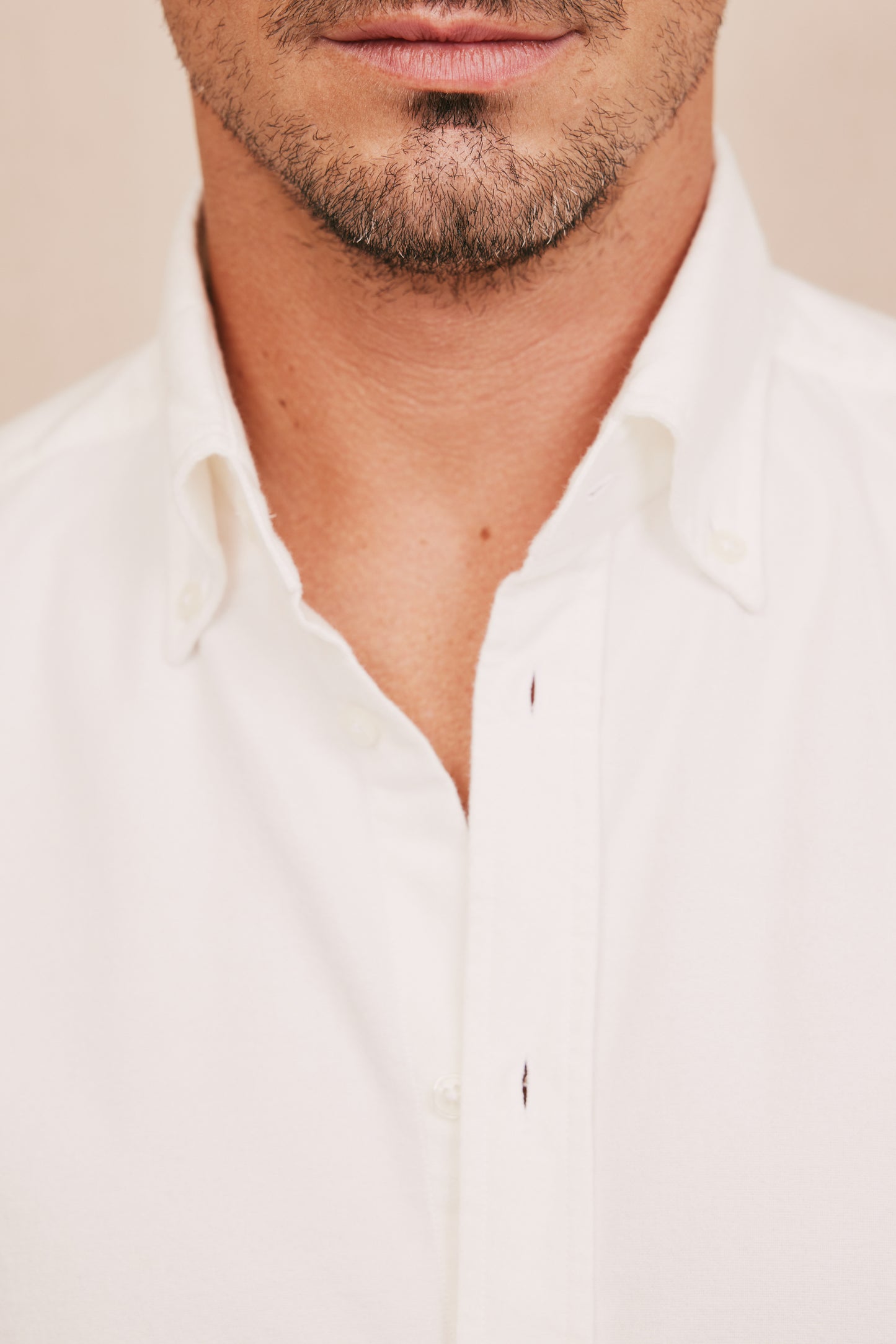 BUTTON-DOWN COLLAR SHIRT WHITE