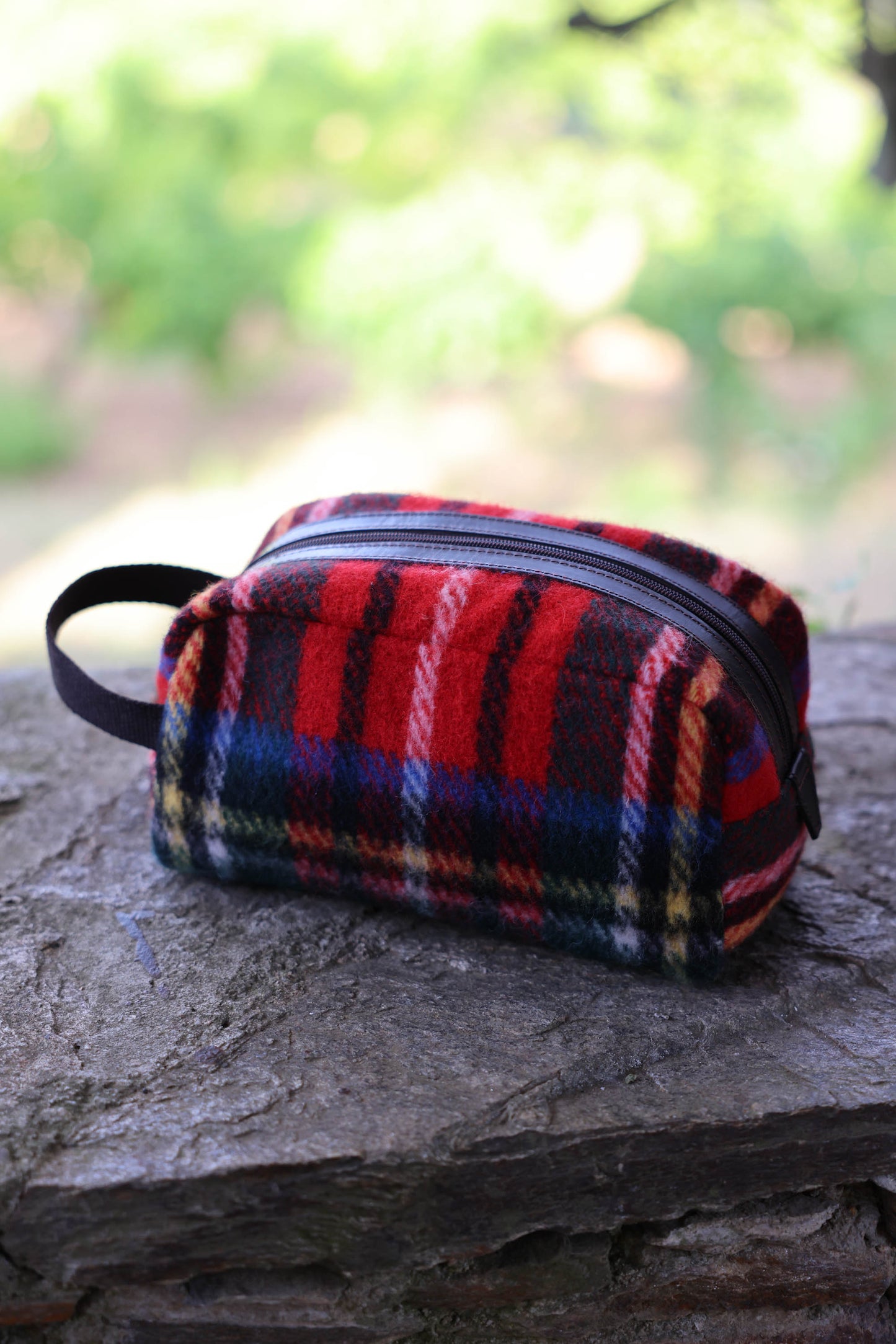 FLANNEL TOILETRY BAG TARTAN